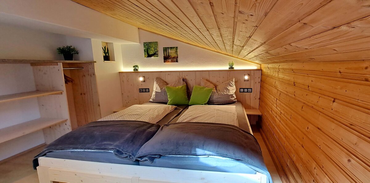 Apartment Wegmo Schlafzimmer 2 klein Doppelbett